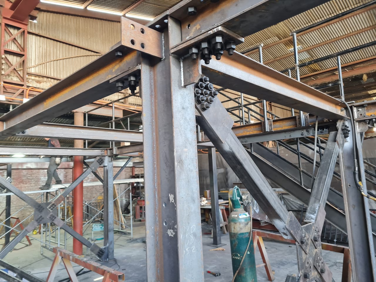 Estructura metálica industrial