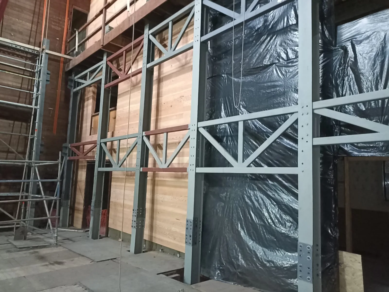 Refuerzo estructura metálica